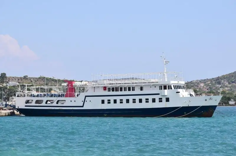 Navio RoPax à venda