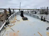 Navio de abastecimento à venda