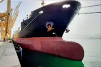 Oil/Chemical tanker à venda