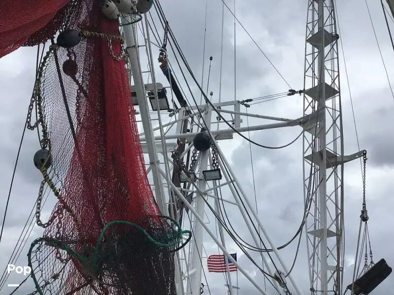 Navio de pesca de arrasto à venda