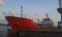 Oil/Chemical tanker à venda