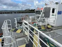 Navio porta-contêineres à venda