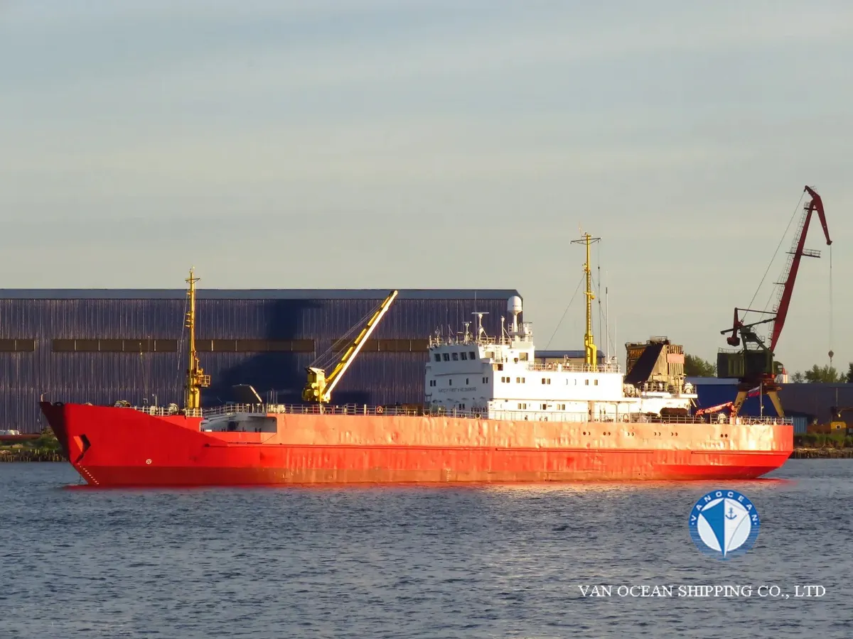 Navio frigorífico à venda