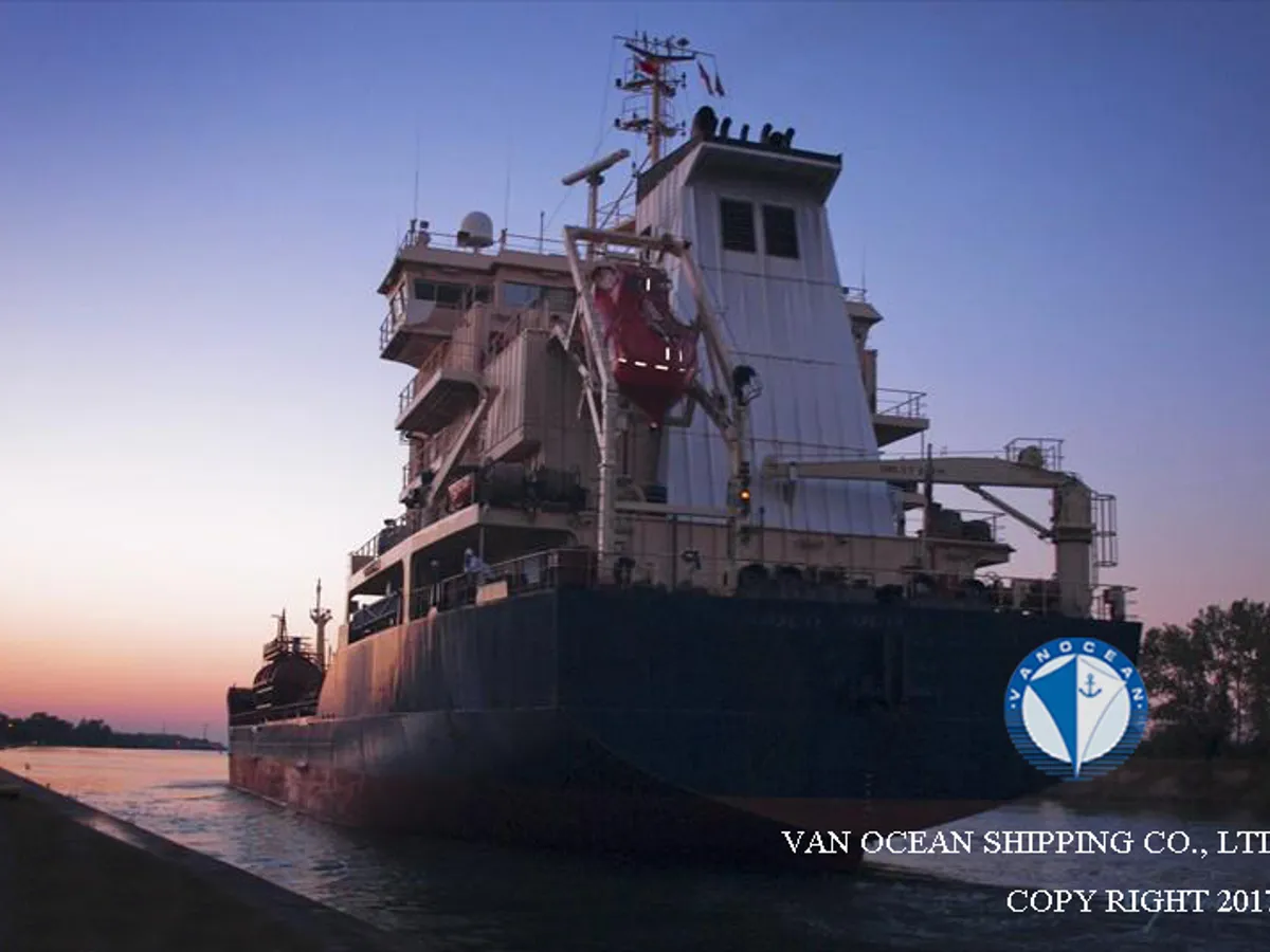 Navio-tanque de óleo/produtos químicos à venda