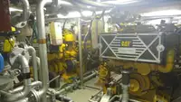 Barco de tripulação à venda