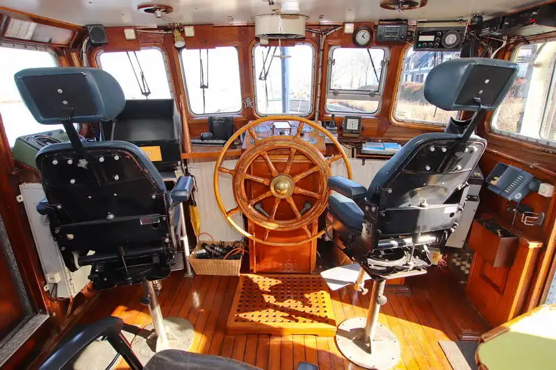 Navio de patrulha à venda