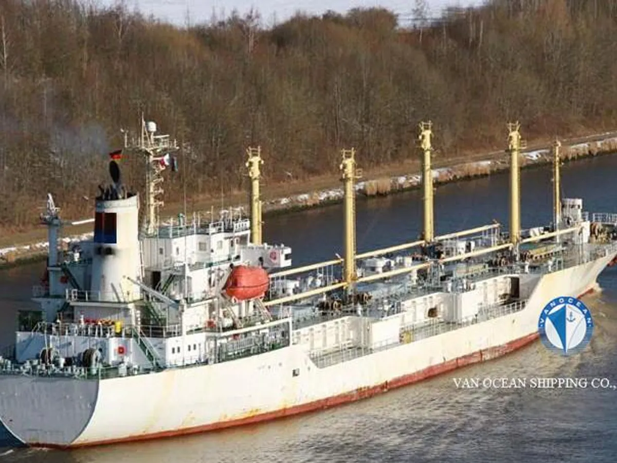 Navio frigorífico à venda