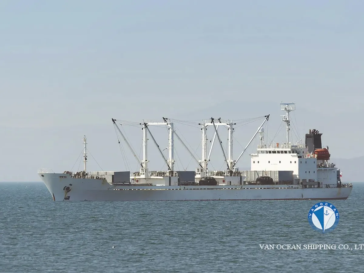 Navio frigorífico à venda