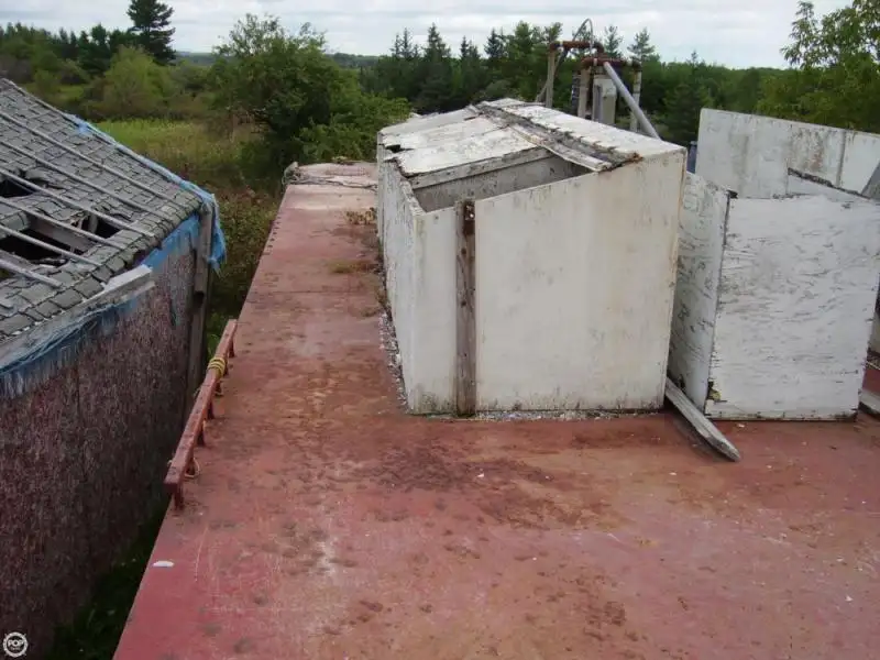 Barcaça à venda
