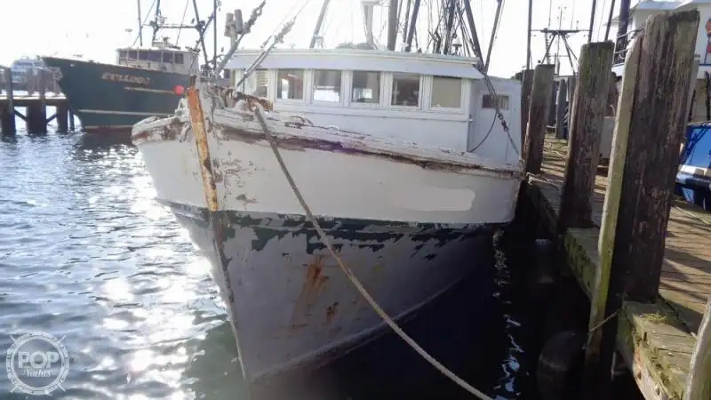 Navio de pesca de arrasto à venda