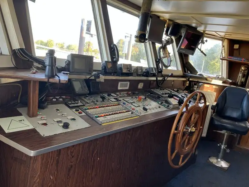 Navio graneleiro à venda