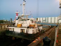 Navio de abastecimento à venda