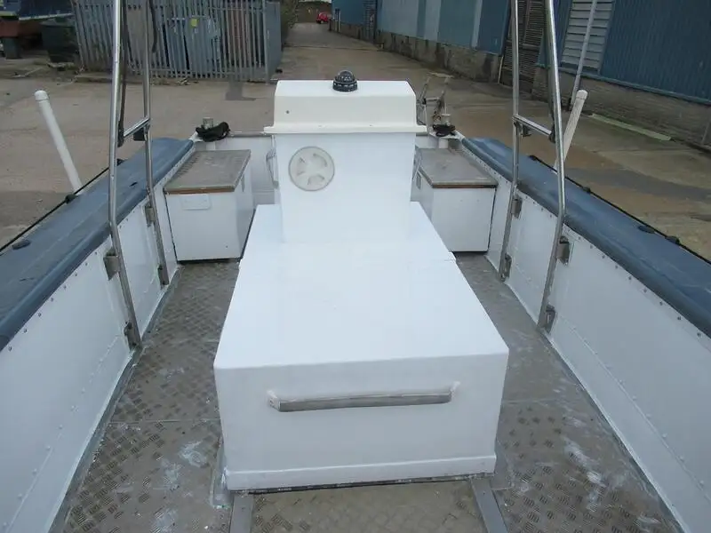 Bote inflável rígido à venda