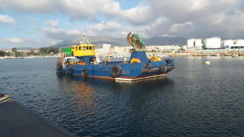 Barcos de trabalho à venda