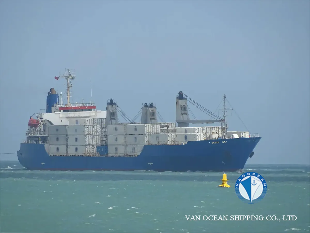 Navio frigorífico à venda