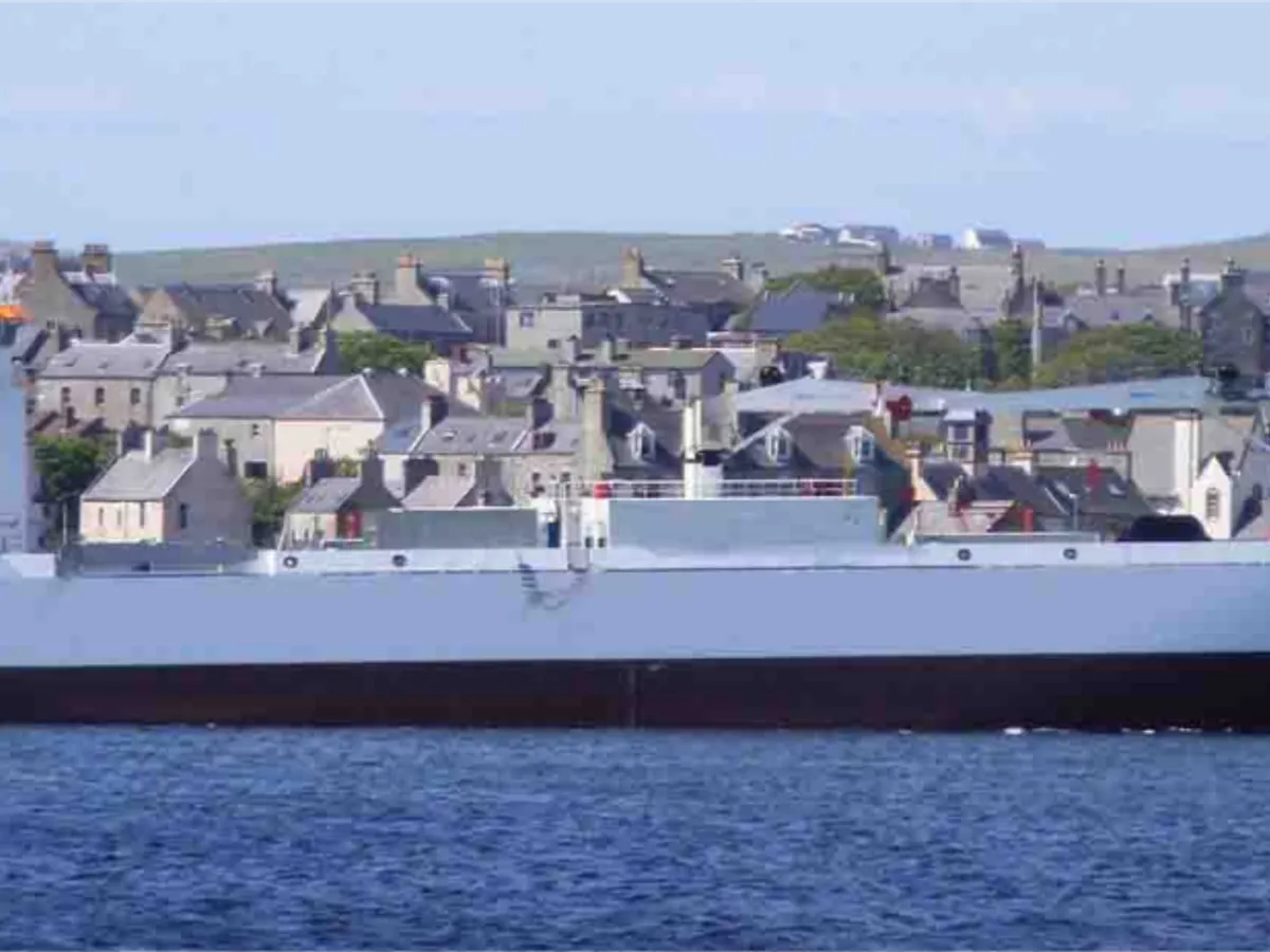 Navio frigorífico à venda