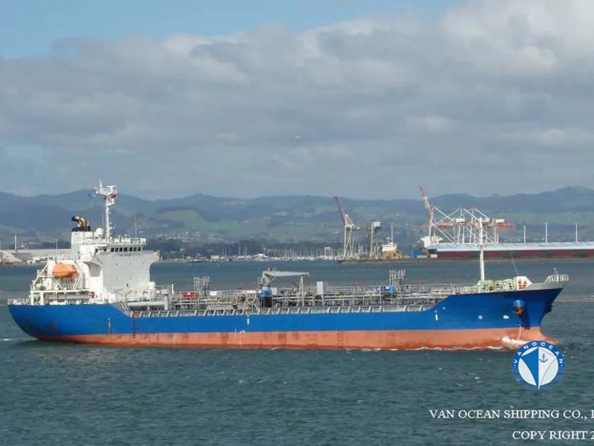 Navio-tanque de óleo/produtos químicos à venda