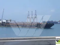 Barcaça à venda