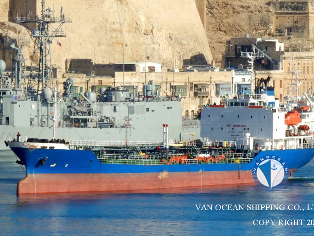 Navio-tanque de óleo/produtos químicos à venda