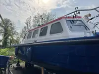 Navio de patrulha à venda