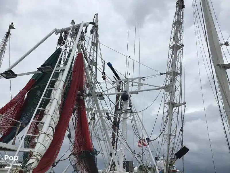 Navio de pesca de arrasto à venda
