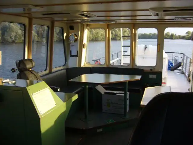 Navio de patrulha à venda