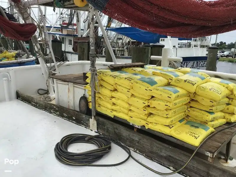 Navio de pesca de arrasto à venda