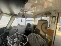 Navio de combate a incêndios à venda