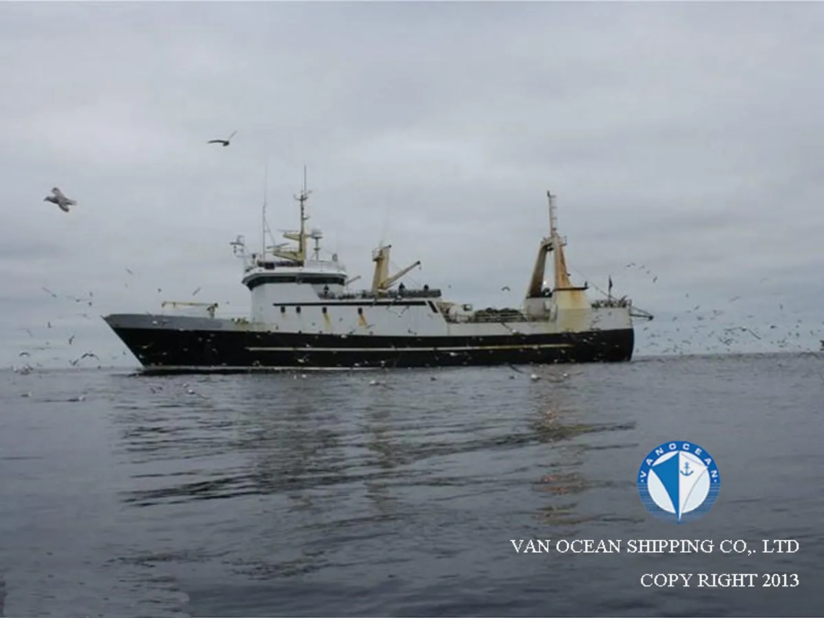 Navio de pesca de arrasto à venda