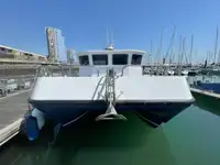 Catamarã à venda