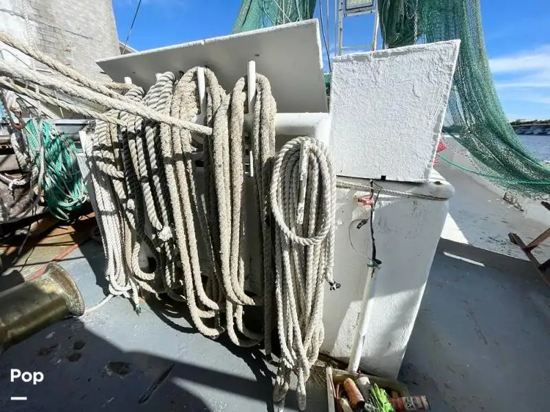 Navio de pesca de arrasto à venda