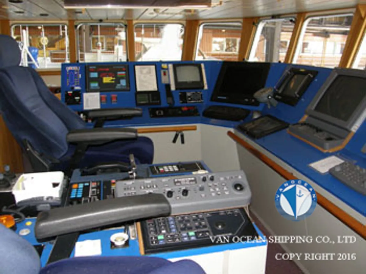 Navio de pesca de arrasto à venda