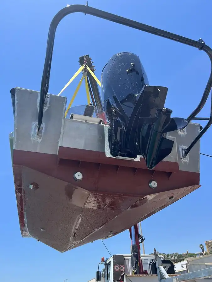 Balsa de desembarque, tanque à venda