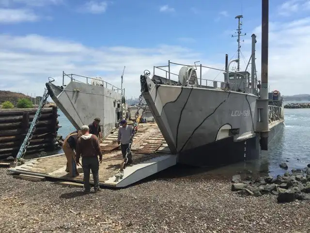 Balsa de desembarque, tanque à venda