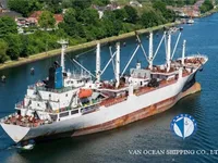Navio frigorífico à venda