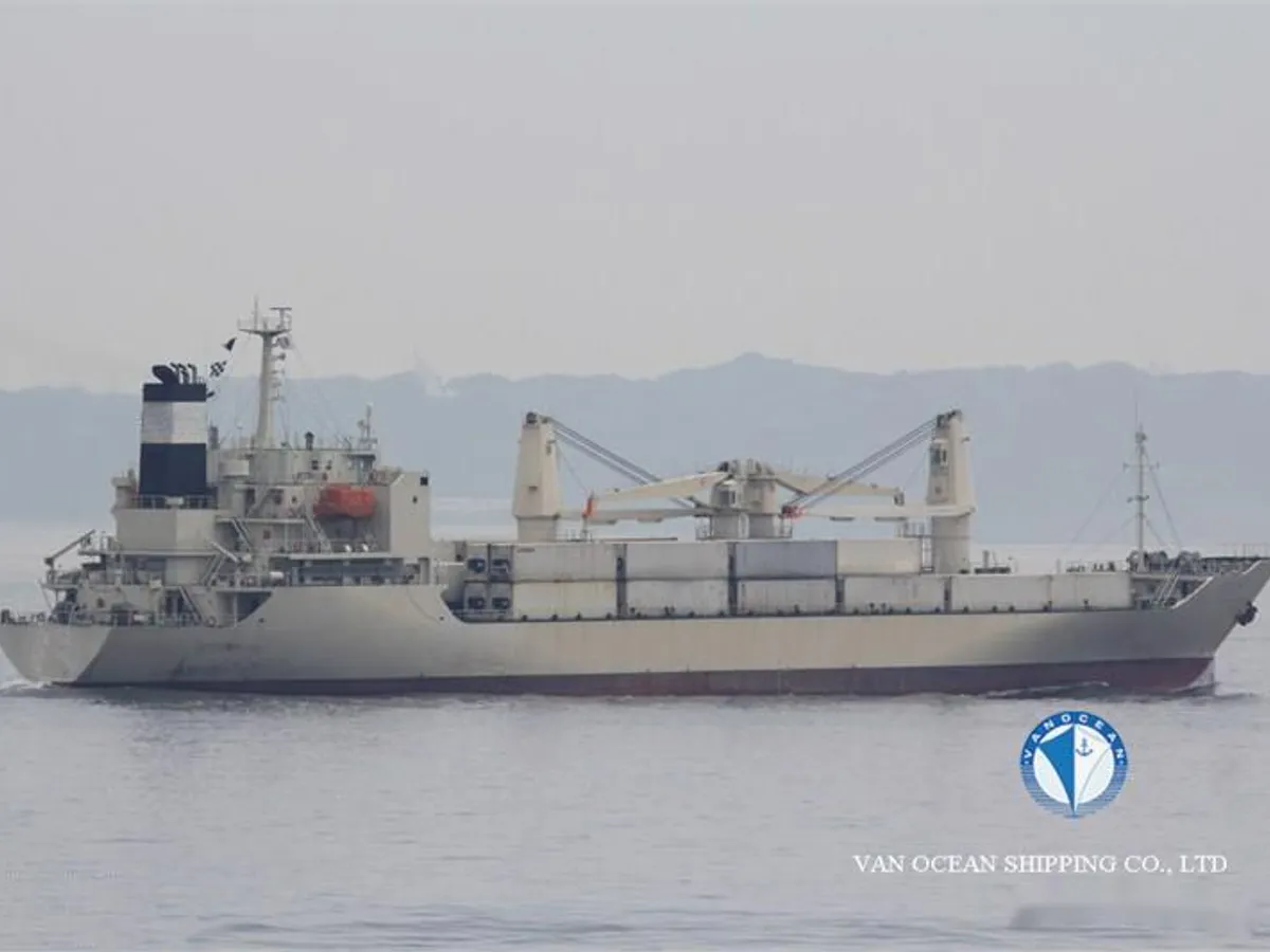 Navio frigorífico à venda