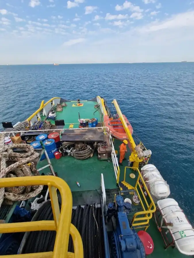 Navio de abastecimento à venda