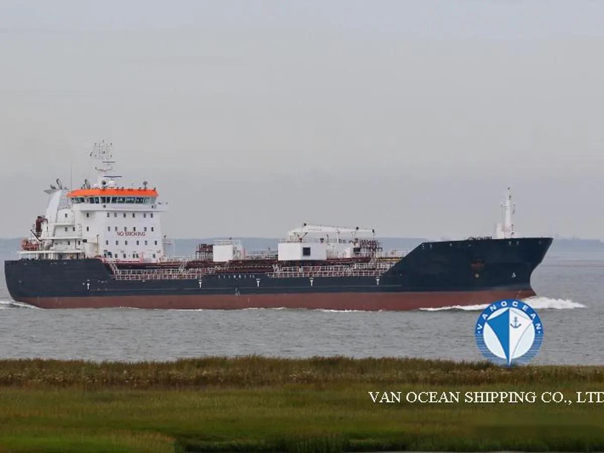 Navio-tanque de óleo/produtos químicos à venda