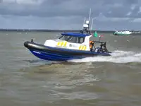 Navio porta-contêineres à venda