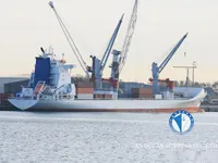 Navio frigorífico à venda