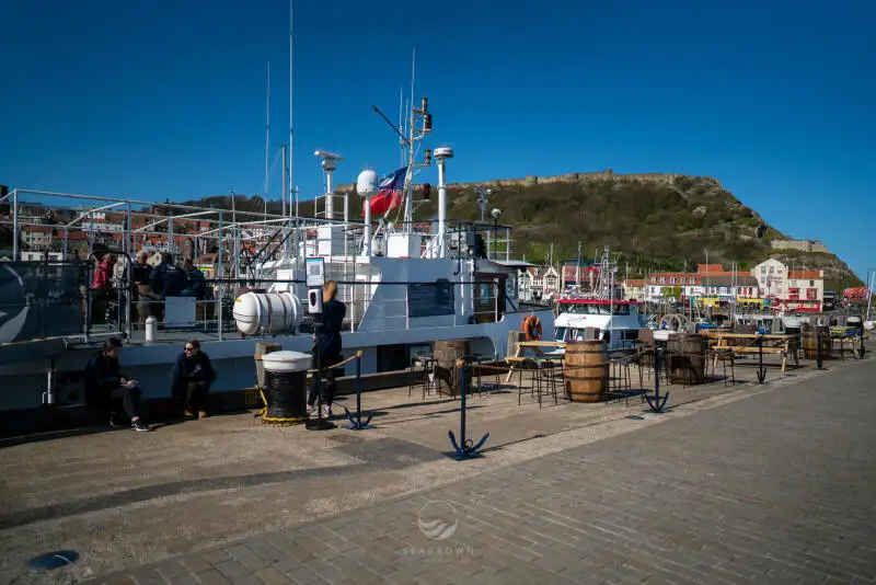 Navio de pesquisa à venda