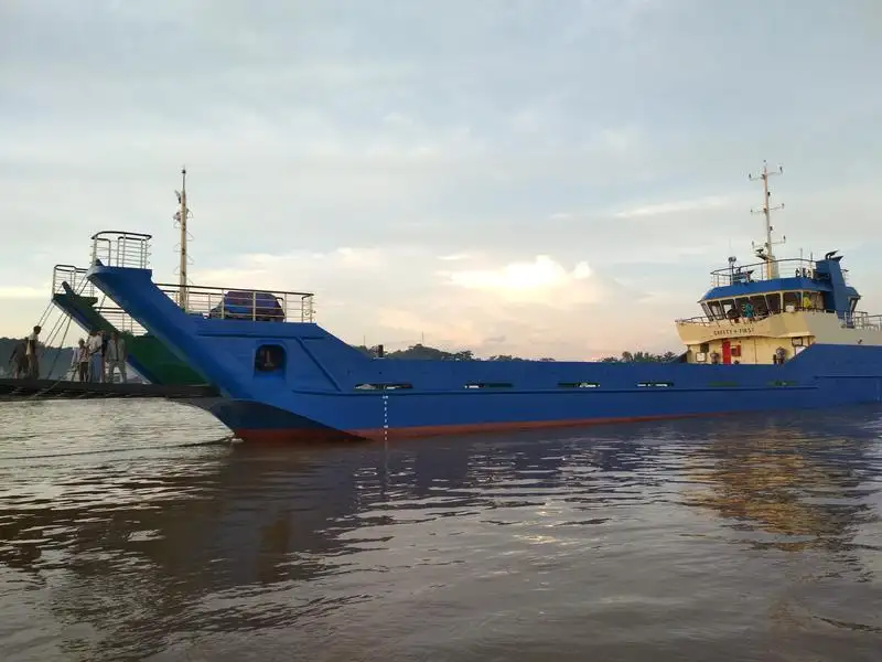 Balsa de desembarque, tanque à venda
