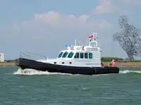 Navio de pesquisa à venda