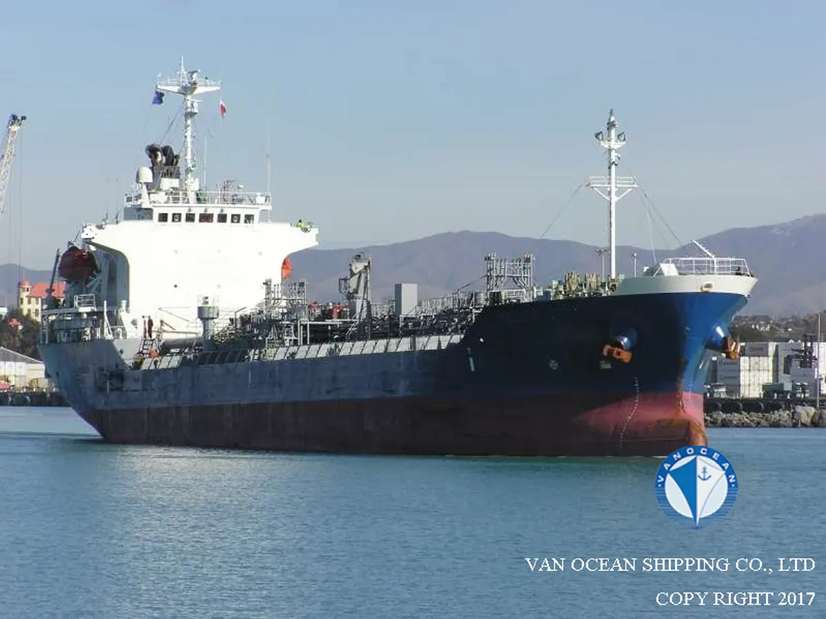 Navio-tanque de óleo/produtos químicos à venda