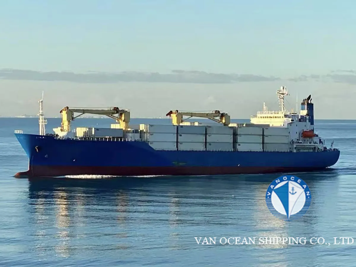 Navio frigorífico à venda