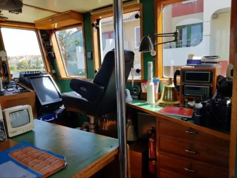 Navio de patrulha à venda