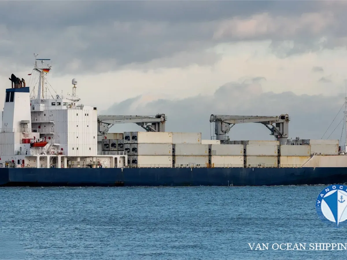 Navio frigorífico à venda
