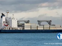 Navio frigorífico à venda