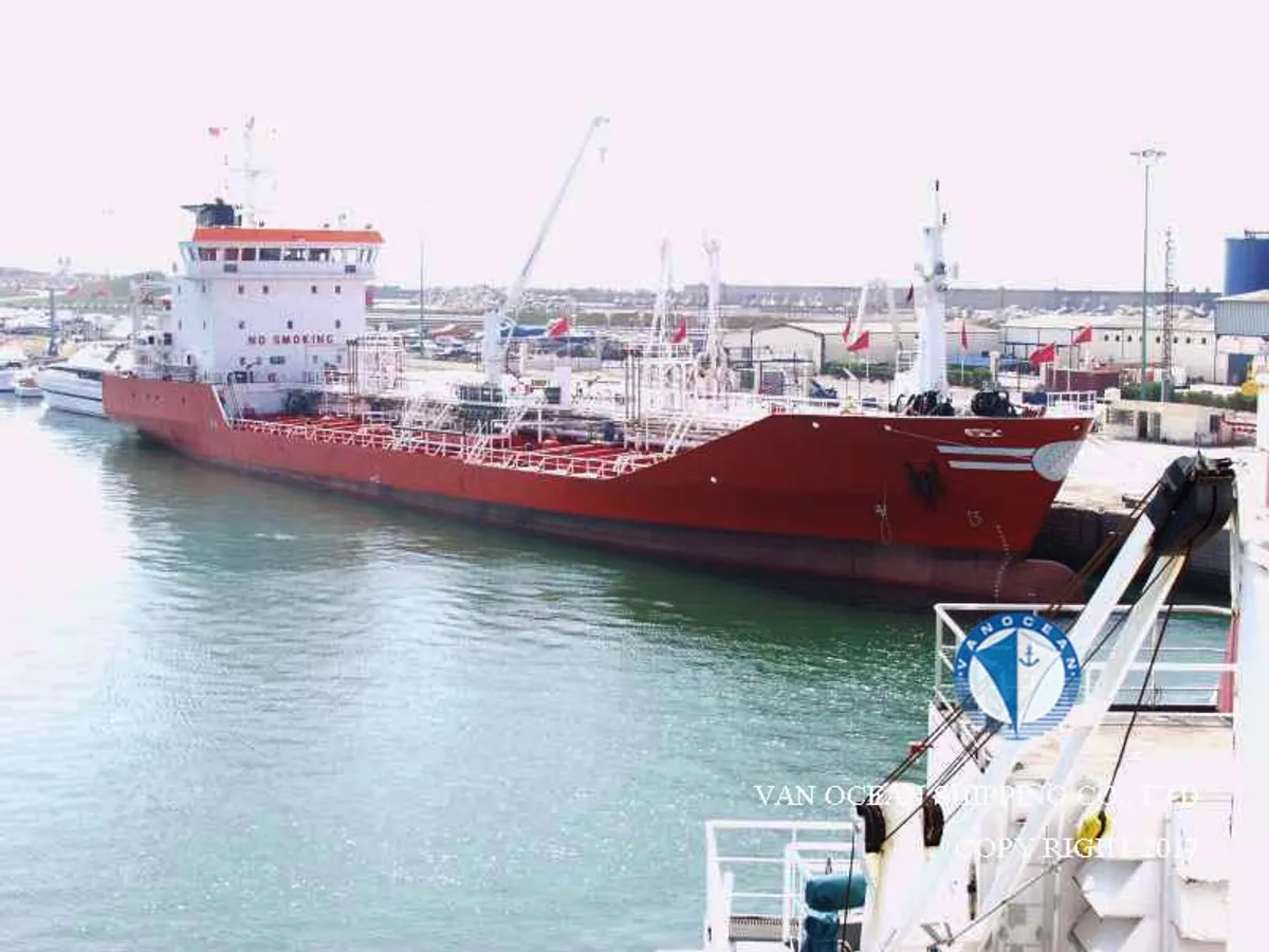Navio-tanque de óleo/produtos químicos à venda