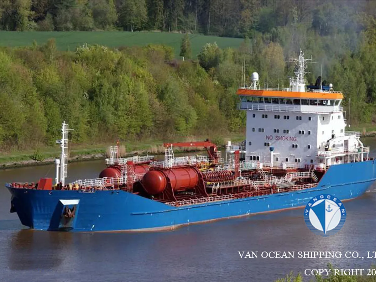 Navio-tanque de óleo/produtos químicos à venda